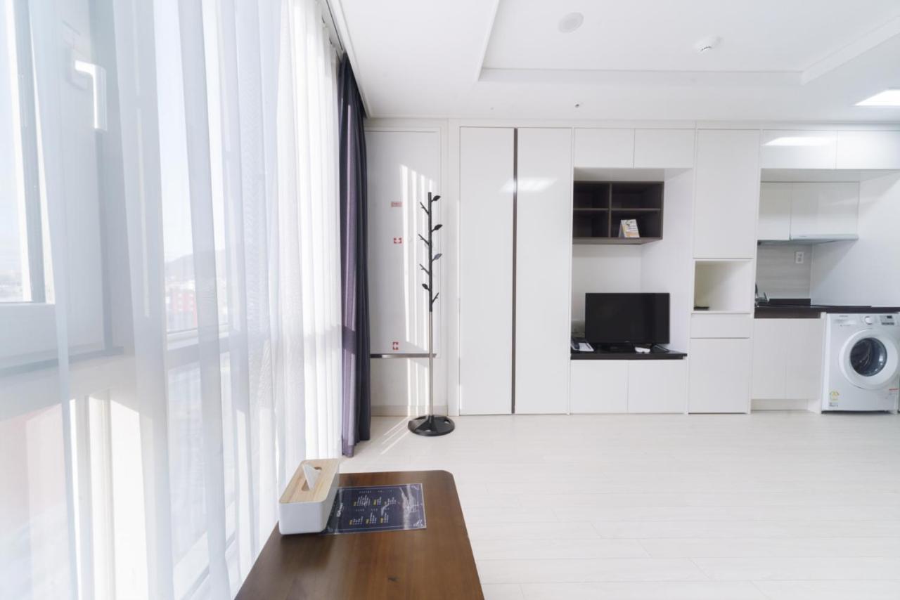 The Venezia Suite Hotel Chuncheon Exterior foto