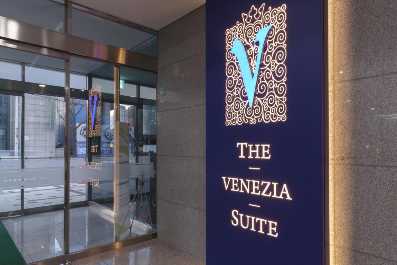 The Venezia Suite Hotel Chuncheon Exterior foto