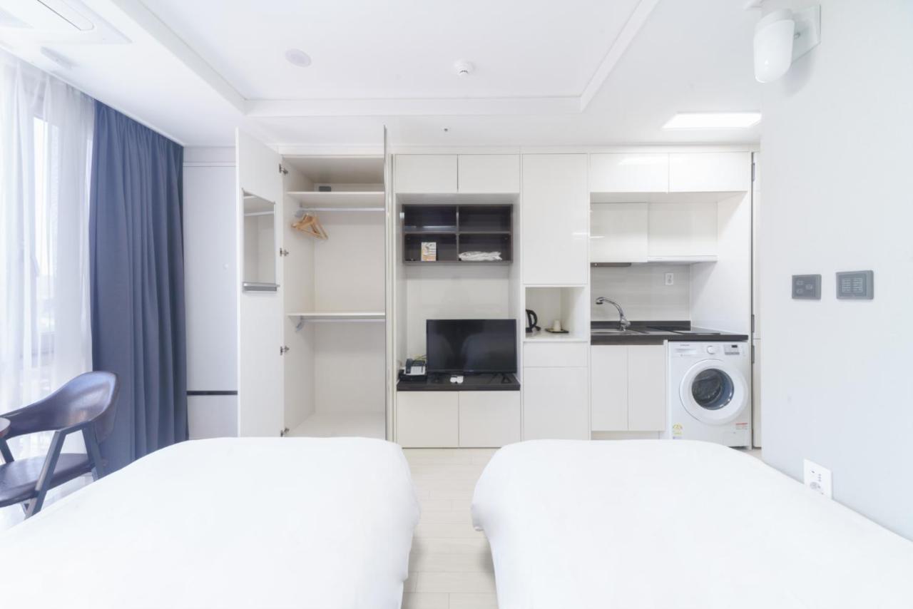 The Venezia Suite Hotel Chuncheon Exterior foto